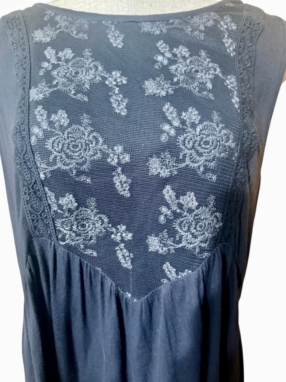 Torrid Grey Floral Lace-Panel Sleeveless top